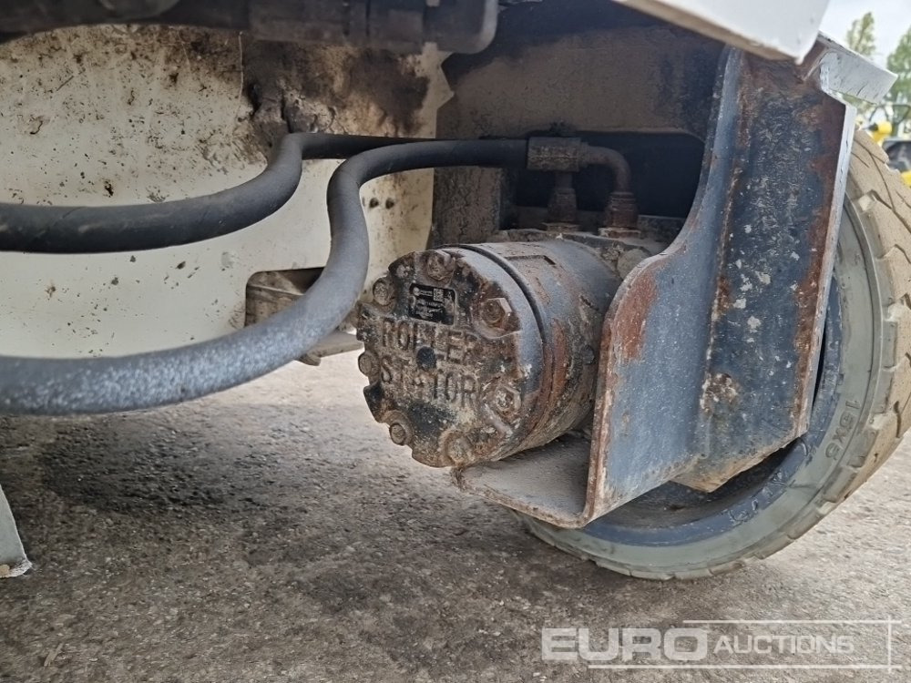 Plataforma elevadora 2014 Haulotte Compact 12: foto 12 Plataforma elevadora 2014 Haulotte Compact 12: foto 12