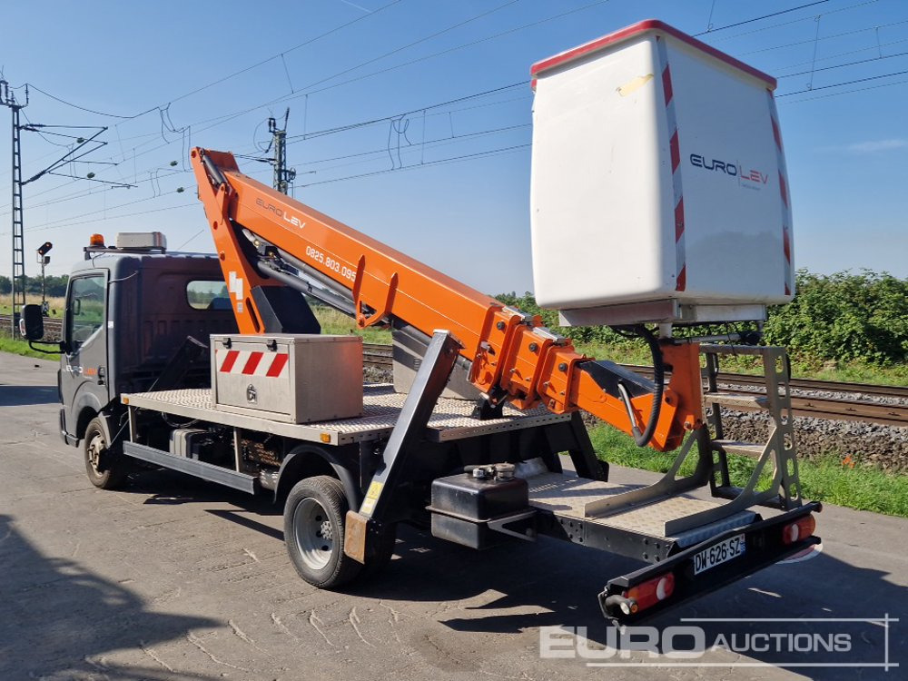 2015 Renault Maxity - Camión con plataforma elevadora: foto 3 2015 Renault Maxity - Camión con plataforma elevadora: foto 3
