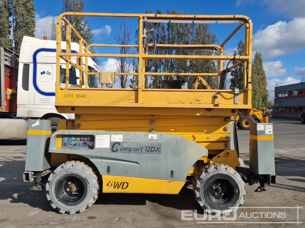 2017 Haulotte Compact 12DX - Plataforma de tijeras: foto 5 2017 Haulotte Compact 12DX - Plataforma de tijeras: foto 5