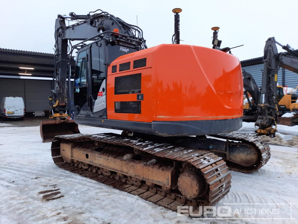 2017 Hitachi ZX225USRLC-6 - Excavadora de cadenas: foto 1 2017 Hitachi ZX225USRLC-6 - Excavadora de cadenas: foto 1