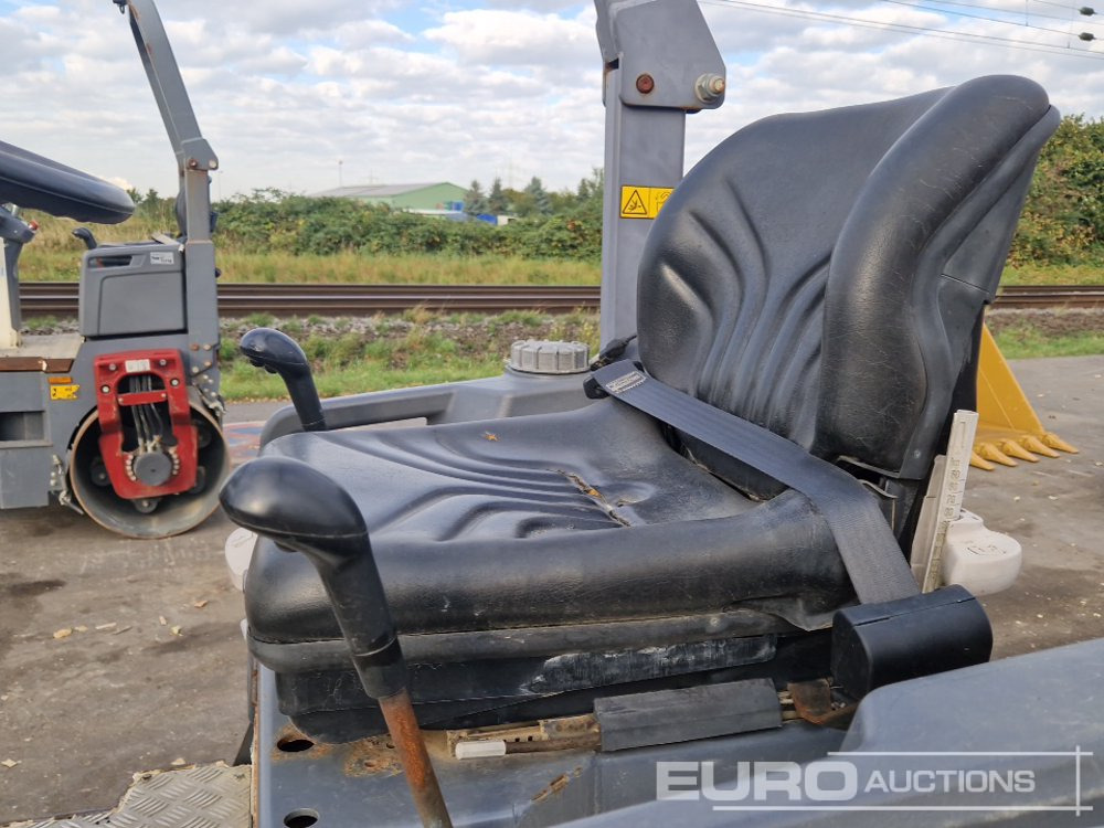 Rodillo 2018 Dynapac CC1200 VI: foto 23