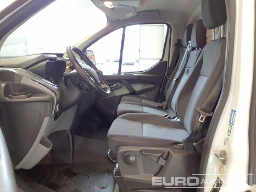 Furgoneta pequeña 2018 Ford Transit Custom: foto 6 Furgoneta pequeña 2018 Ford Transit Custom: foto 6