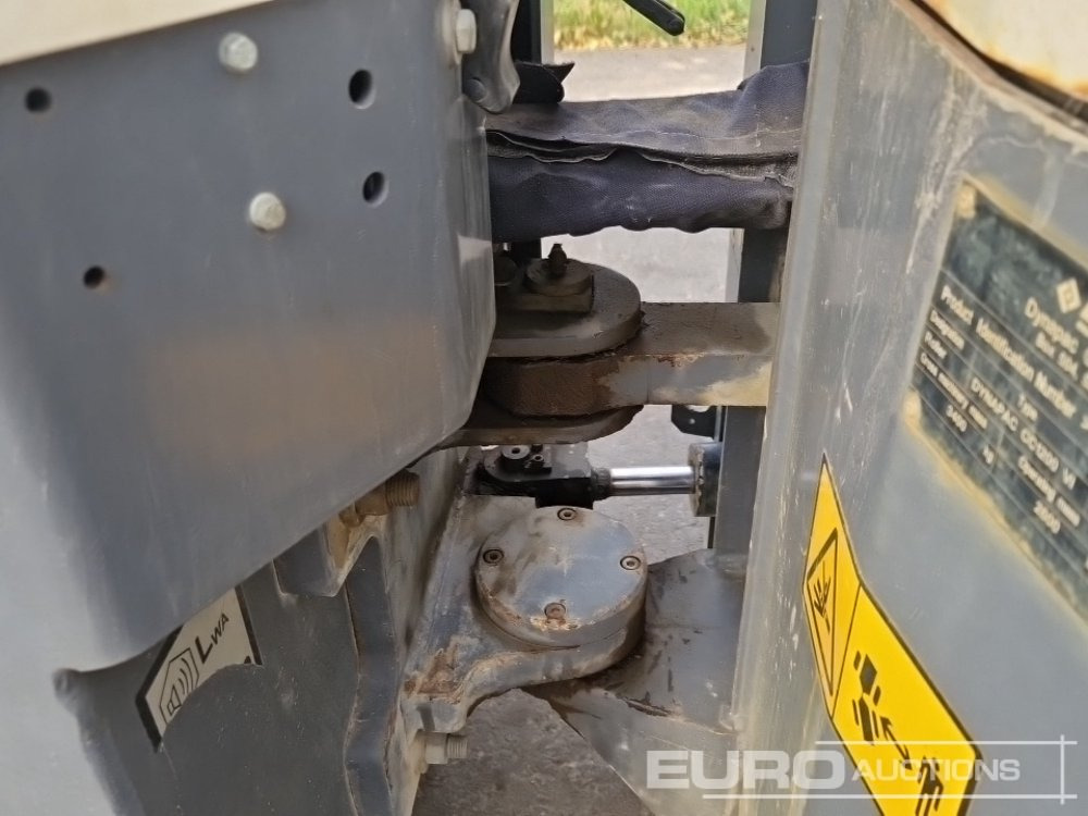 Rodillo 2019 Dynapac CC1200 VI: foto 16