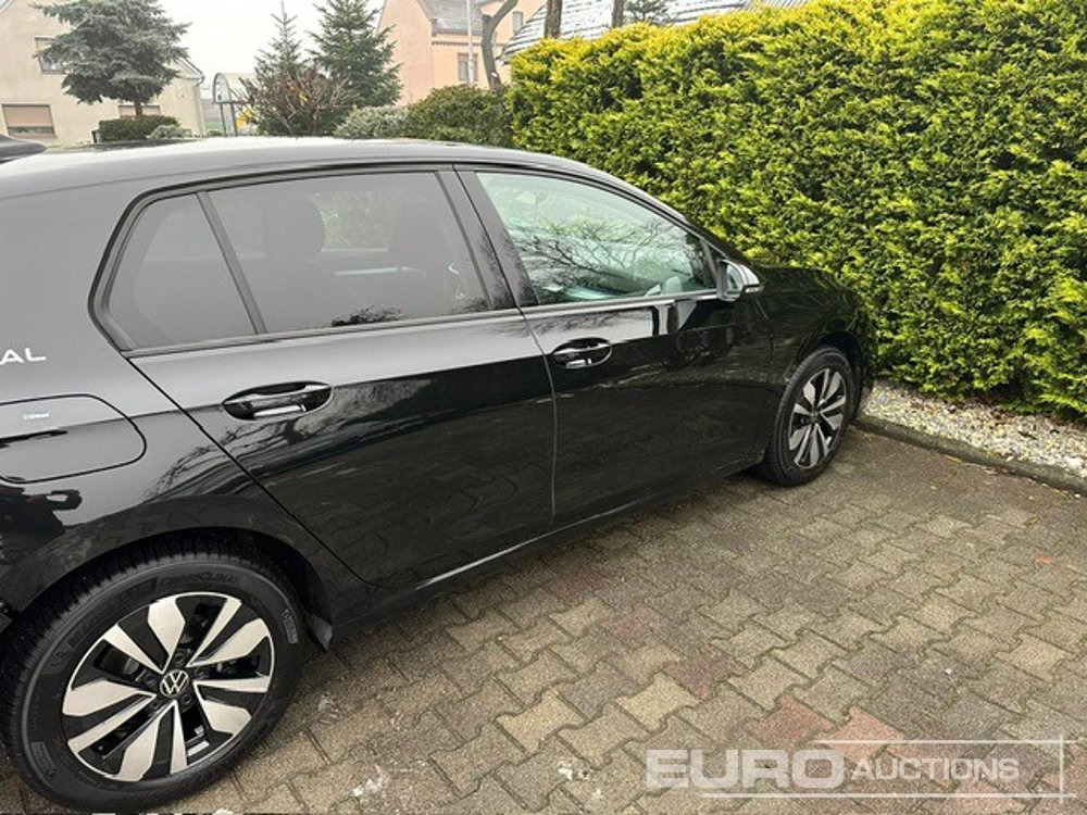 2025 Volkswagen Golf - Coche: foto 2 2025 Volkswagen Golf - Coche: foto 2