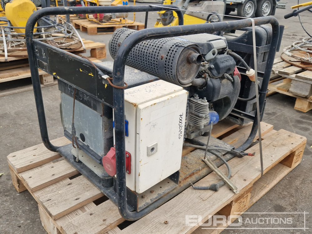 6 kVA Generator - Generador industriale: foto 1 6 kVA Generator - Generador industriale: foto 1