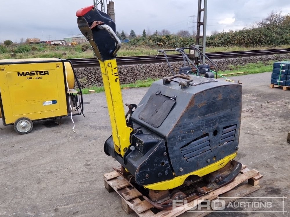 Bomag Walk Behind Compaction Plate - Plancha reversible: foto 1 Bomag Walk Behind Compaction Plate - Plancha reversible: foto 1