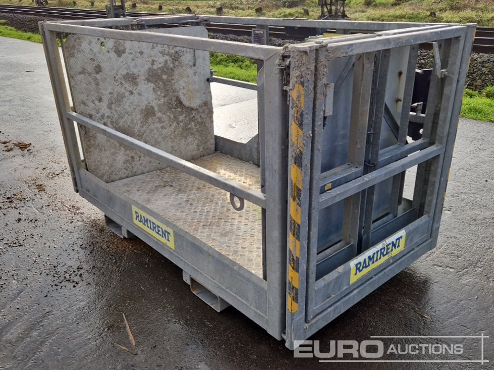 2013 Manitou 2.25/4 MT Manbasket to suit Telehandler - Equipo de manutención: foto 1 2013 Manitou 2.25/4 MT Manbasket to suit Telehandler - Equipo de manutención: foto 1