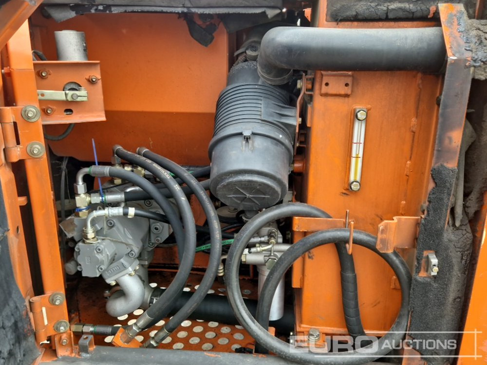 Miniexcavadora Hitachi ZX80SB: foto 17