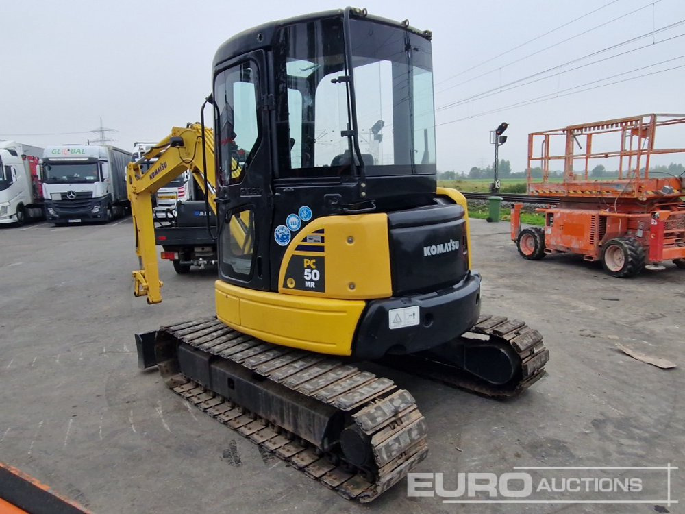 Komatsu PC50 MR-2 - Miniexcavadora: foto 3 Komatsu PC50 MR-2 - Miniexcavadora: foto 3