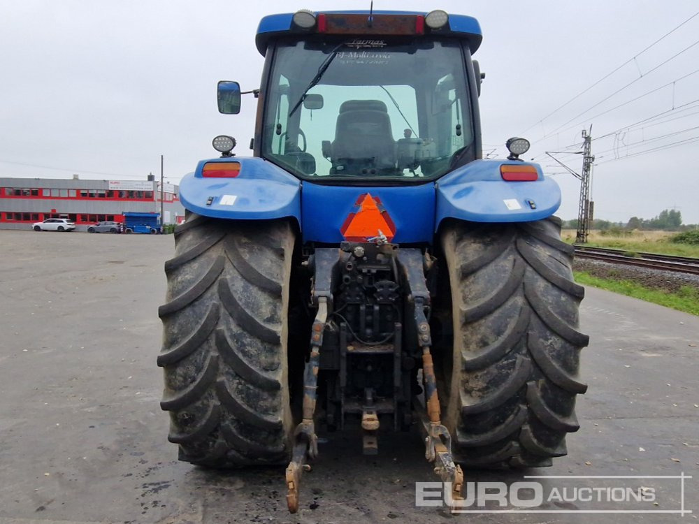 New Holland TG285 - Tractor: foto 4 New Holland TG285 - Tractor: foto 4