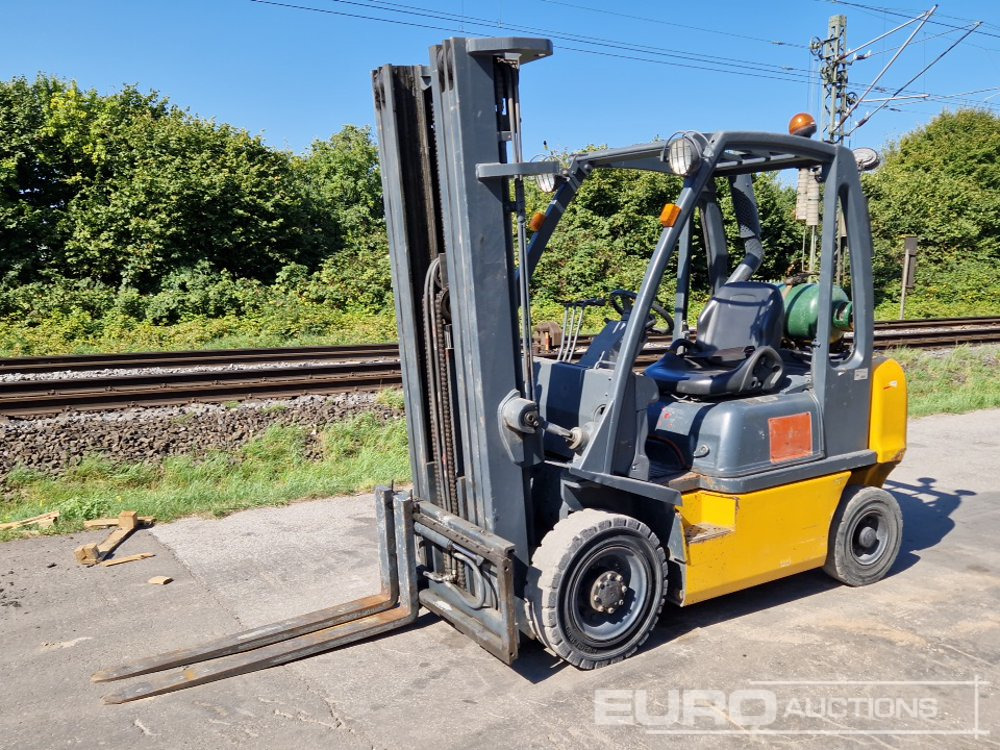 Nissan UD02A25PQ - Carretilla elevadora: foto 1 Nissan UD02A25PQ - Carretilla elevadora: foto 1