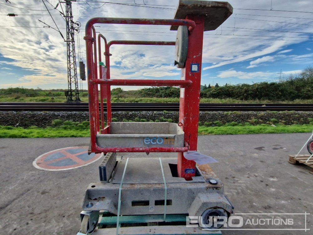 Power Tower Vertical Mast Lift - Plataforma de mástil vertical: foto 4 Power Tower Vertical Mast Lift - Plataforma de mástil vertical: foto 4