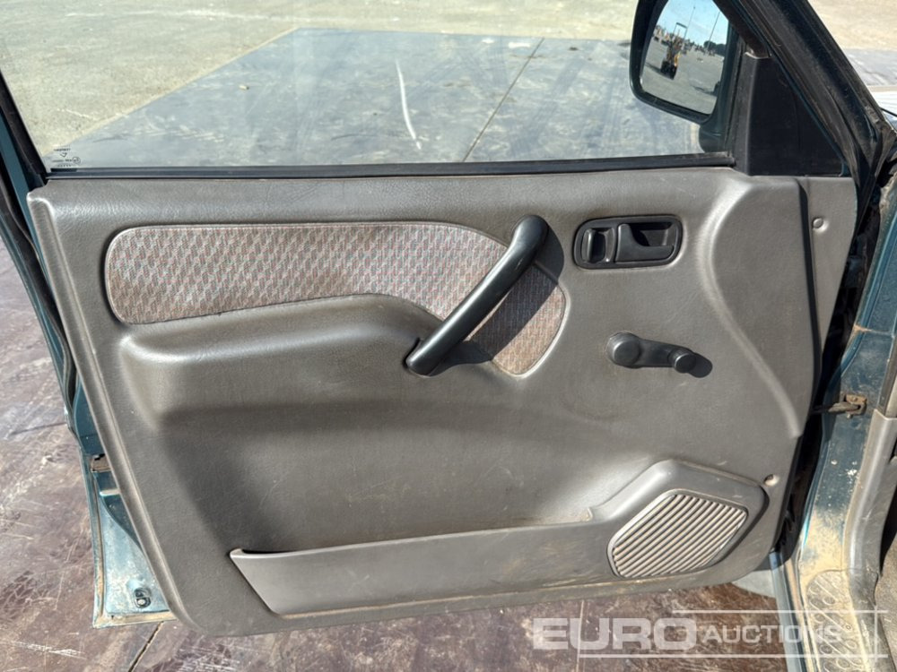 SUV/ Todoterreno 1995 Nissan Terrano II: foto 21