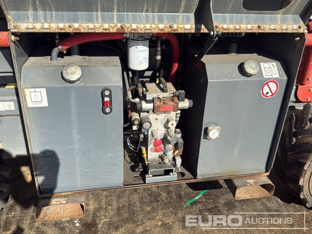 Plataforma de tijeras 2015 SkyJack SJ6832RT: foto 22