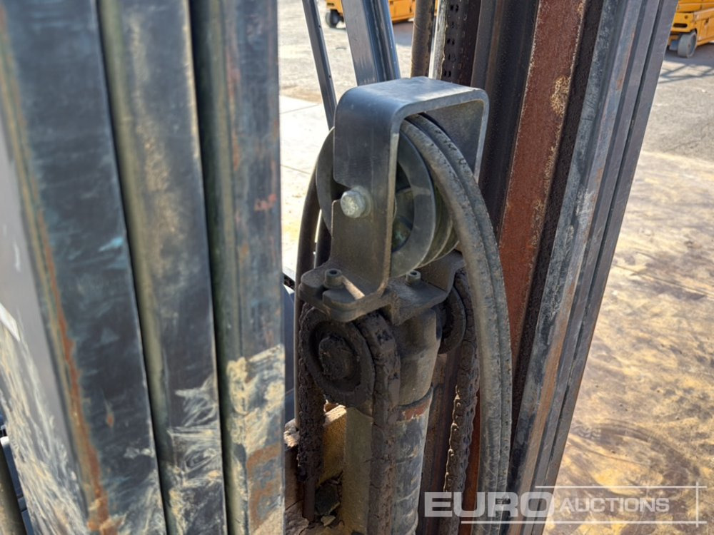 Carretilla elevadora eléctrica 2015 Toyota 8FBET18: foto 16 Carretilla elevadora eléctrica 2015 Toyota 8FBET18: foto 16