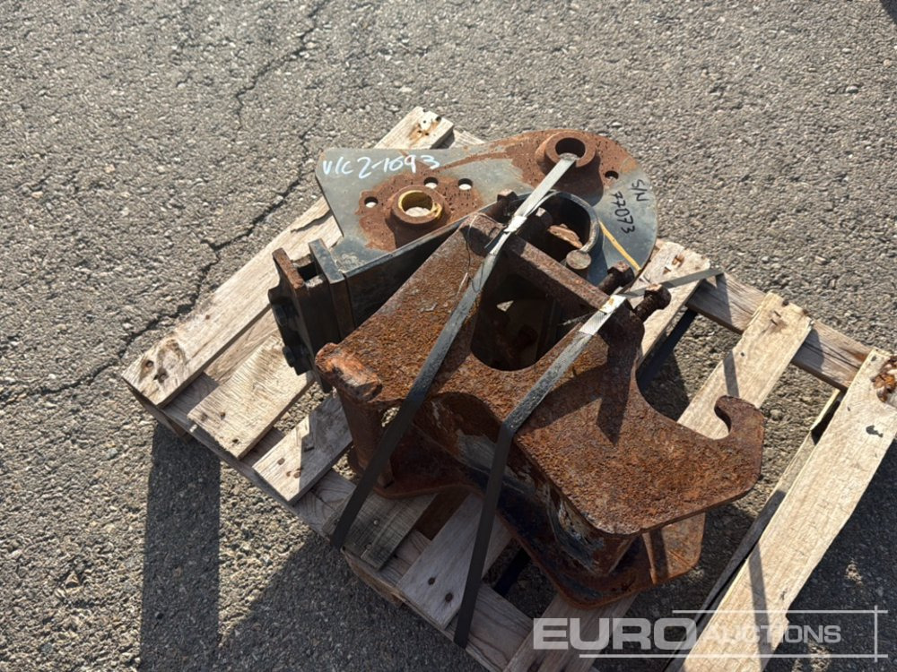 Pallet of Quick Hitches (2 of) - Acoplamiento rápido: foto 2 Pallet of Quick Hitches (2 of) - Acoplamiento rápido: foto 2