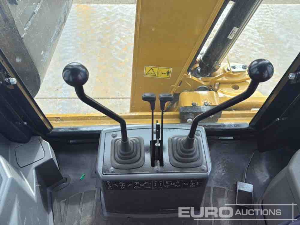 Retroexcavadora Unused 2025 CAT 424: foto 36