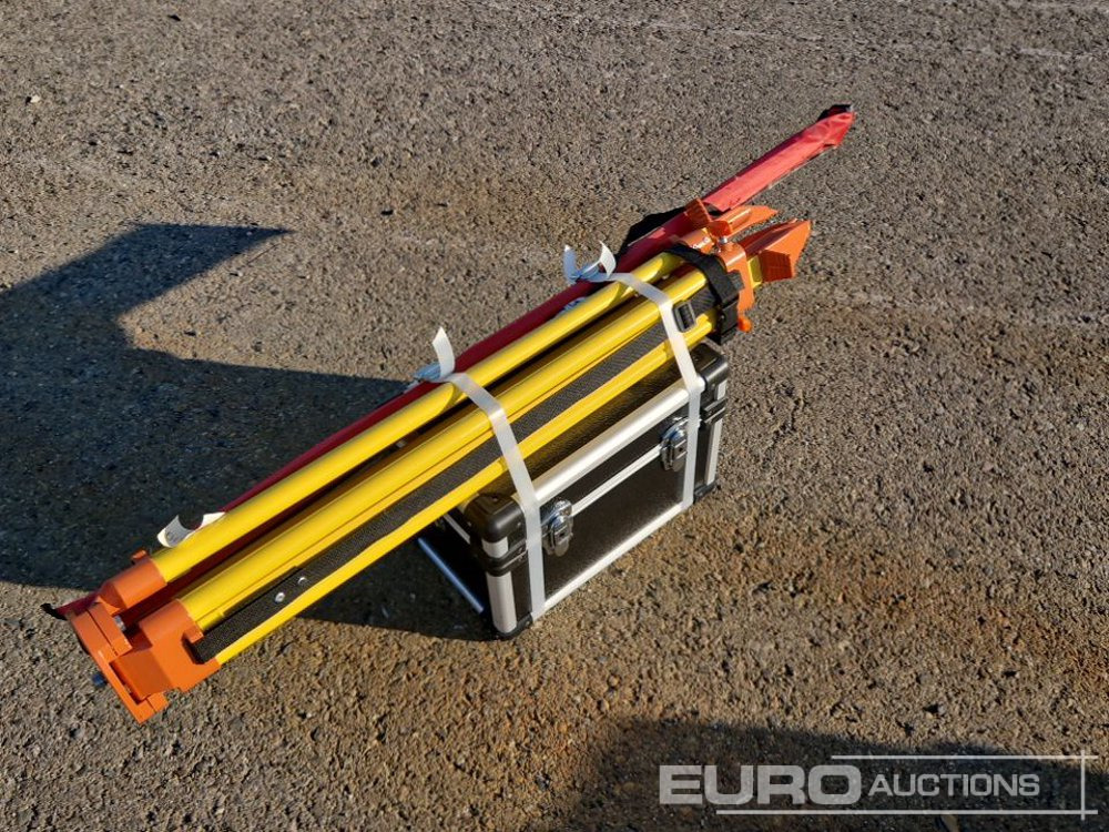 Unused 2025 Captok Self-Leveling Rotary Laser Level Wth Batteries, Receiver, Tripod, Grade Rod / Laser - Equipo de construcción: foto 1 Unused 2025 Captok Self-Leveling Rotary Laser Level Wth Batteries, Receiver, Tripod, Grade Rod / Laser - Equipo de construcción: foto 1