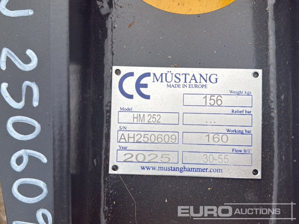 Martillo hidráulico Unused 2025 Mustang GRP150D: foto 6