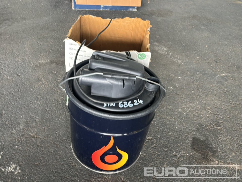 Equipo de construcción Unused Karcher WD3 Vacuum Cleaner, Elcenex Ash Vacuum Cleaner 18L / Aspirador, Aspirador Cenizas (Incomplete): foto 8