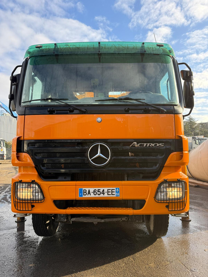 Camion pumi Mercedes Benz Actros 3241 BA-654-EE - Bomba de hormigón: foto 1 Camion pumi Mercedes Benz Actros 3241 BA-654-EE - Bomba de hormigón: foto 1