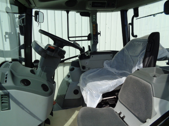 Claas Arion 430 - Tractor: foto 5 Claas Arion 430 - Tractor: foto 5