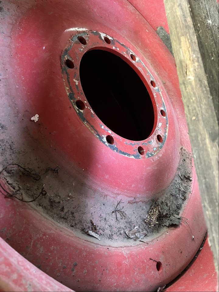 Fendt 600/70R34 710/75R42 - Neumáticos y llantas: foto 2 Fendt 600/70R34 710/75R42 - Neumáticos y llantas: foto 2
