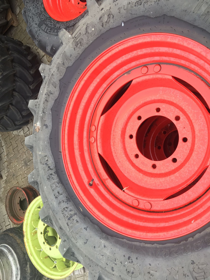 Fendt Trelleborg 480/70R42 14.9R30 - Neumáticos y llantas: foto 3 Fendt Trelleborg 480/70R42 14.9R30 - Neumáticos y llantas: foto 3