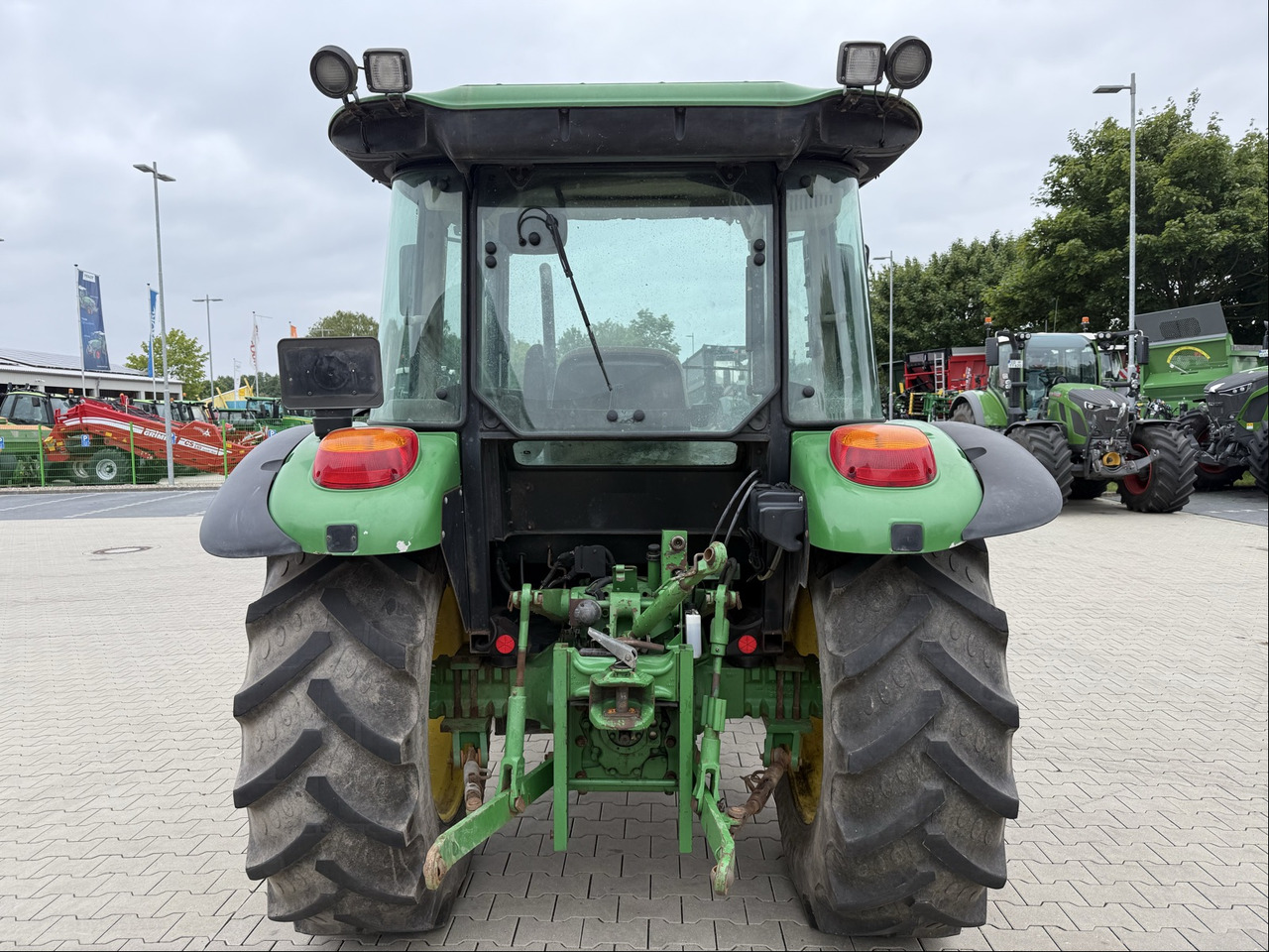 John Deere 5075E - Tractor: foto 5 John Deere 5075E - Tractor: foto 5
