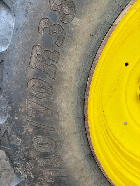 John Deere 6210 R - Tractor: foto 5 John Deere 6210 R - Tractor: foto 5