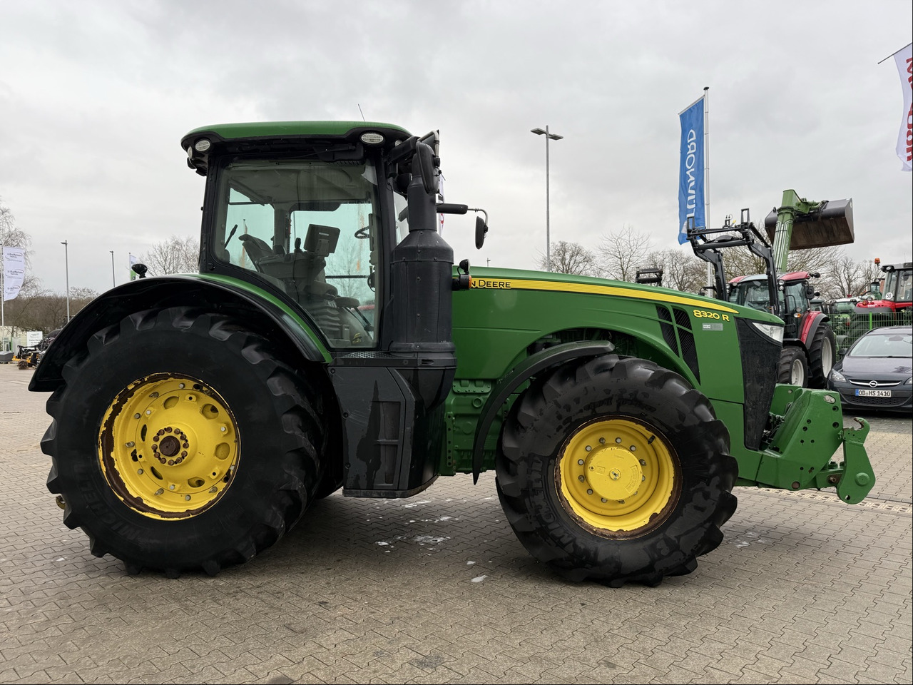 Tractor John Deere 8320 R: foto 7