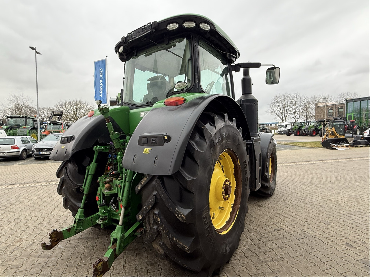 John Deere 8320 R - Tractor: foto 5 John Deere 8320 R - Tractor: foto 5