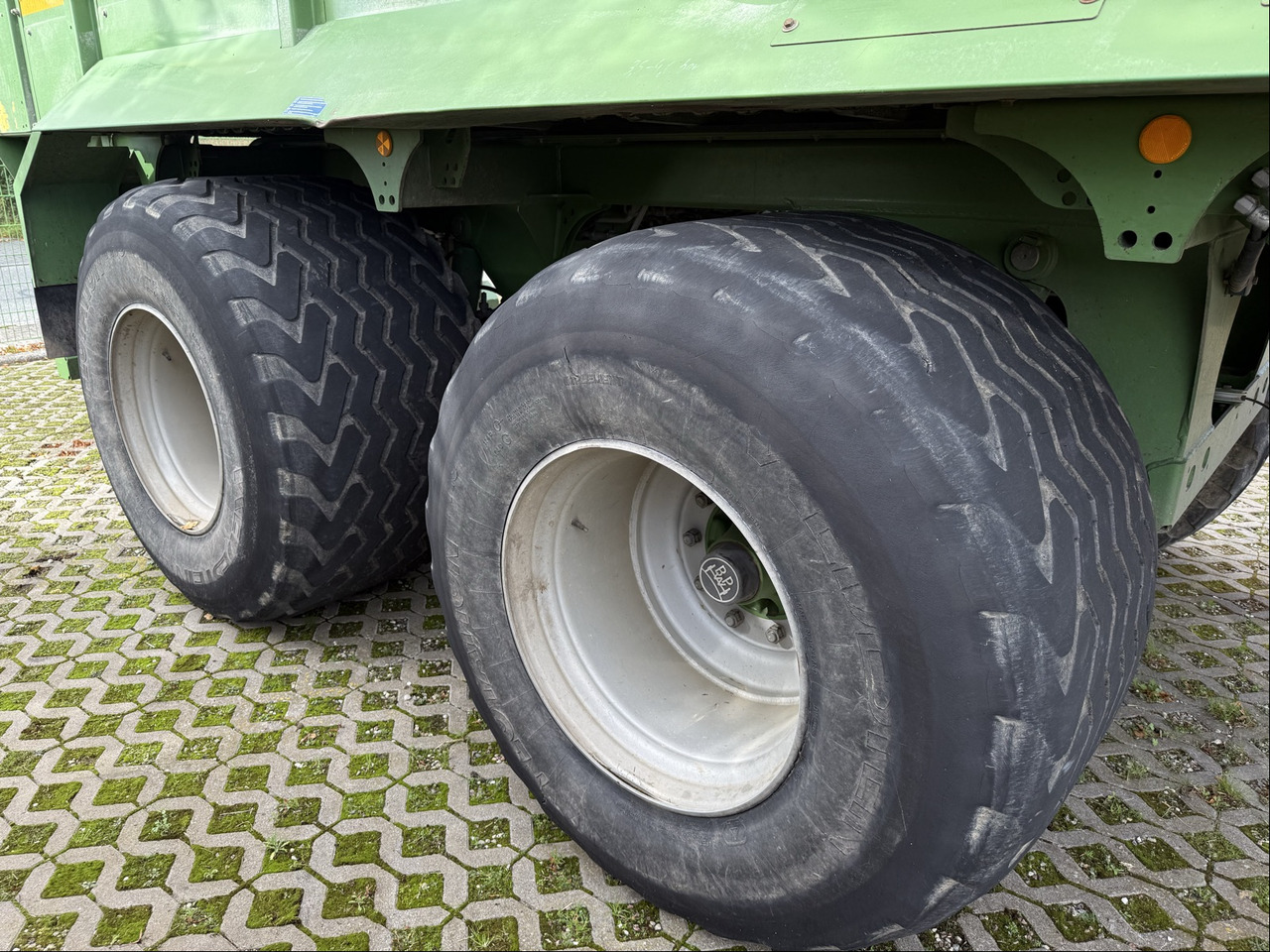 Krone TX 460 - Remolque agrícola: foto 2 Krone TX 460 - Remolque agrícola: foto 2