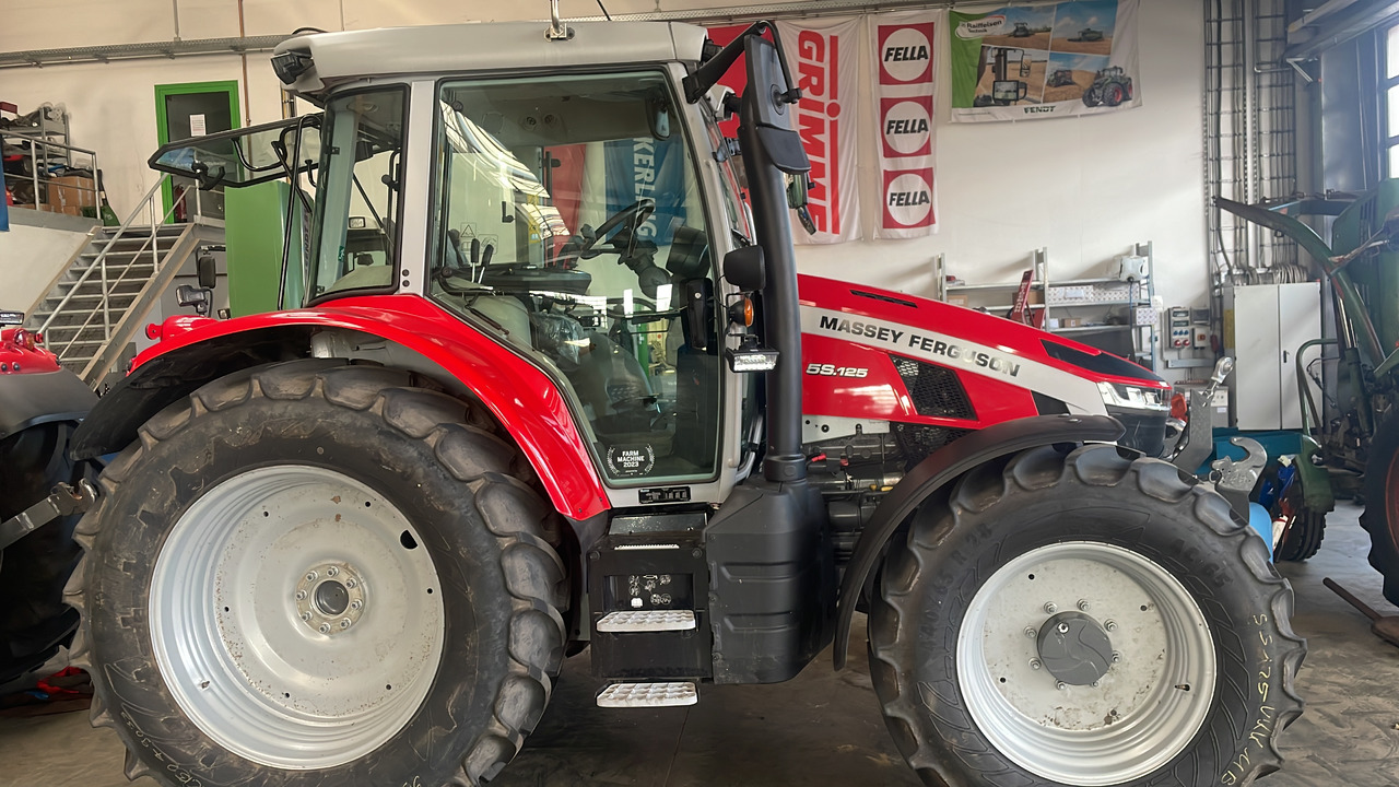Massey Ferguson 5S.125 Dyna-6 EFFICIENT - Tractor: foto 1 Massey Ferguson 5S.125 Dyna-6 EFFICIENT - Tractor: foto 1