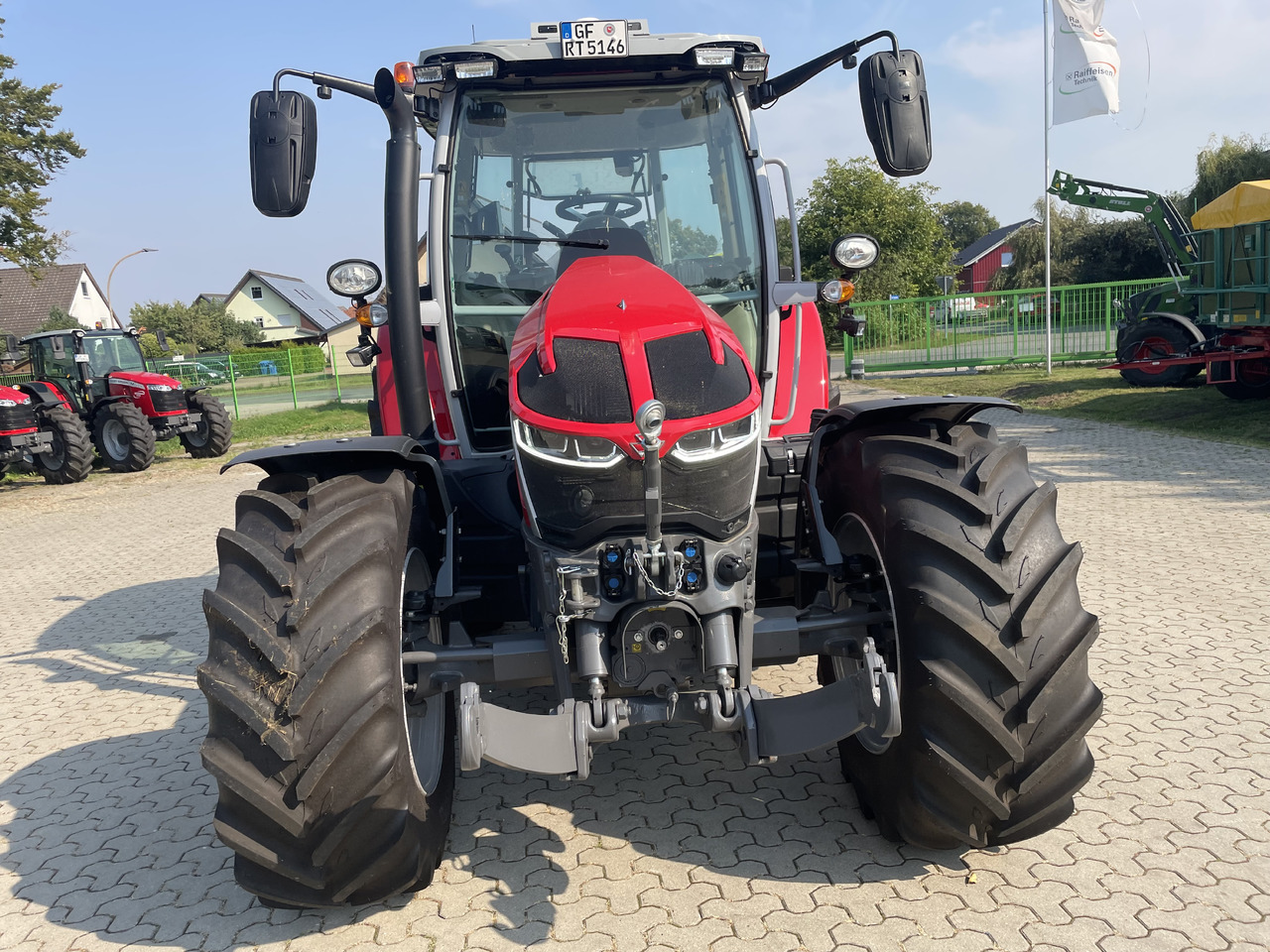 Massey Ferguson 5S.145 Dyna-6 Exclusive - Tractor: foto 3 Massey Ferguson 5S.145 Dyna-6 Exclusive - Tractor: foto 3