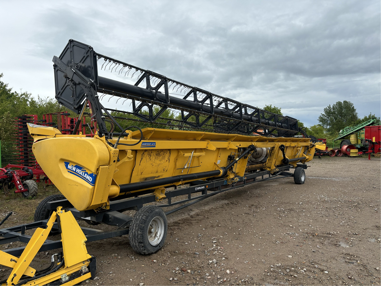 New Holland Schneidwerk Varifeed12.5 - Cosechadora de granos: foto 1 New Holland Schneidwerk Varifeed12.5 - Cosechadora de granos: foto 1
