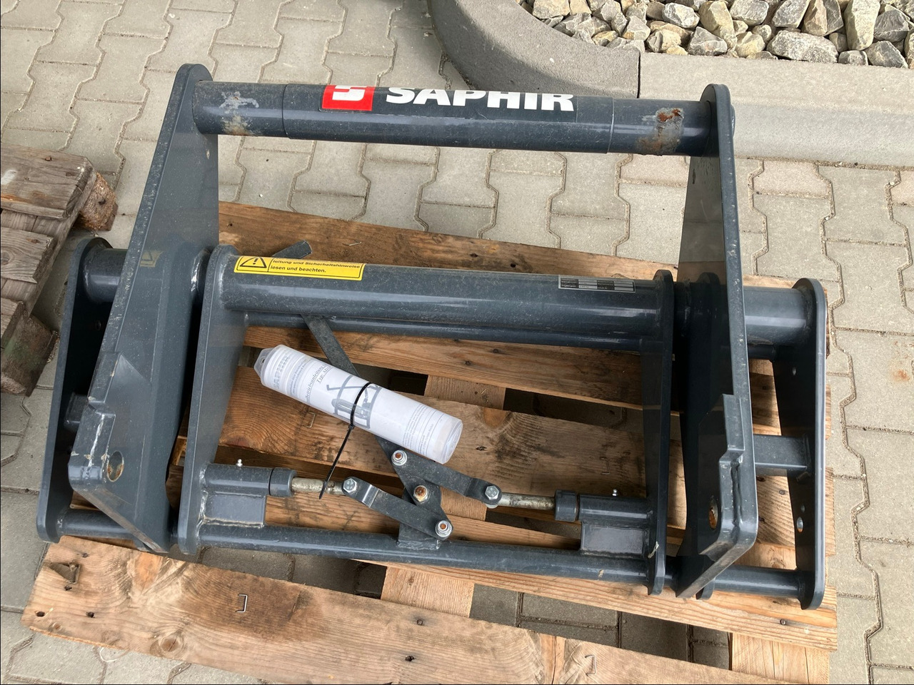 Saphir Adapterrahmen Bobcat schmal / - Cargador frontal para tractor: foto 1 Saphir Adapterrahmen Bobcat schmal / - Cargador frontal para tractor: foto 1