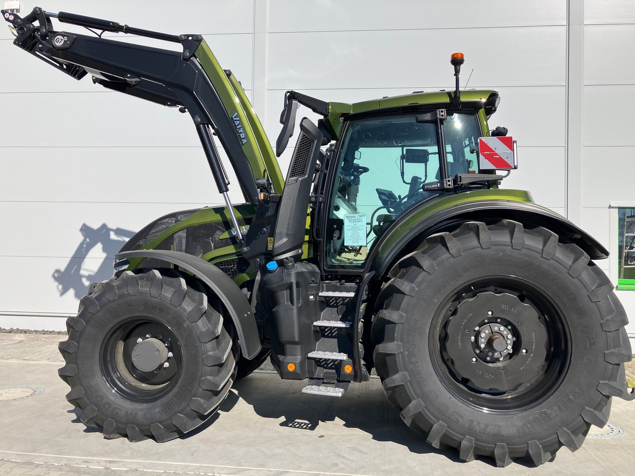 Valtra Q 285 - Tractor: foto 1 Valtra Q 285 - Tractor: foto 1