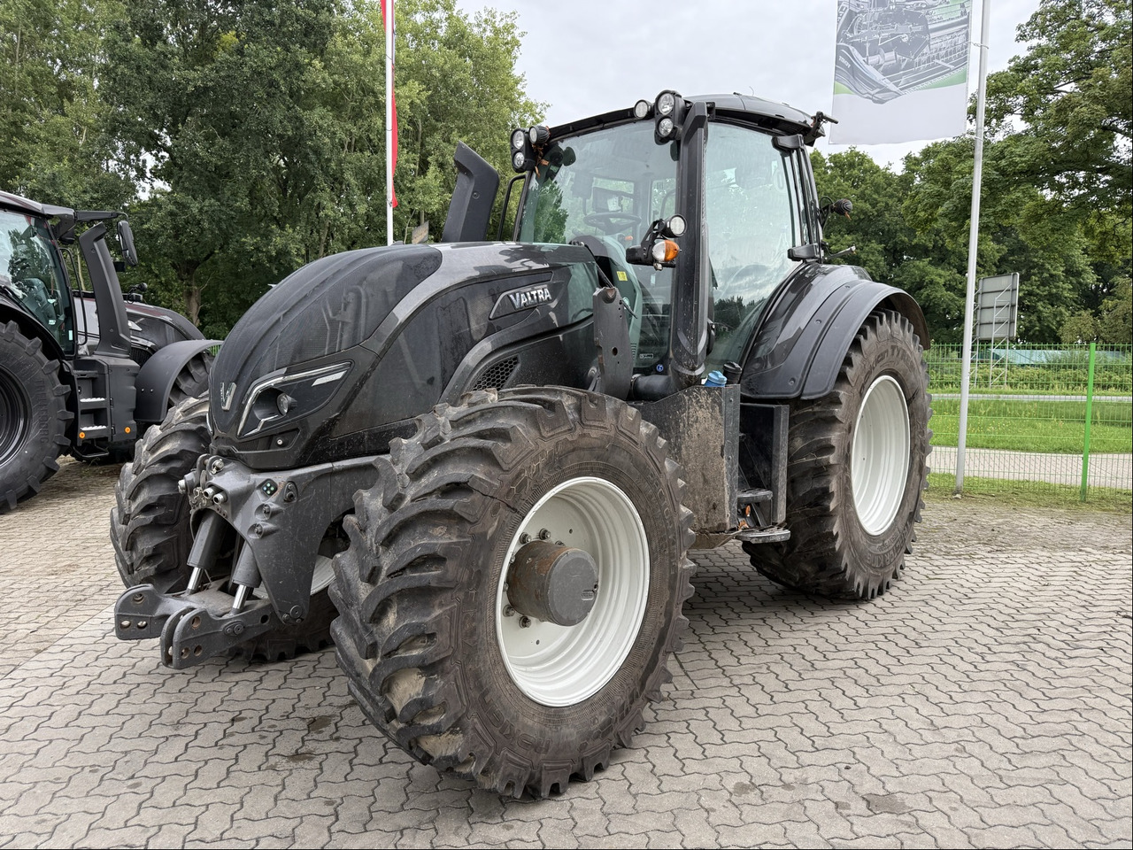 Valtra T254 Versu TwinTrac - Tractor: foto 2 Valtra T254 Versu TwinTrac - Tractor: foto 2