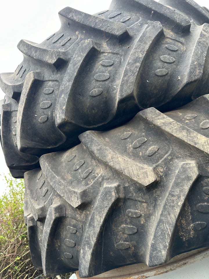 Zwill. 460/85R30 520/85R46 - Neumáticos y llantas: foto 2 Zwill. 460/85R30 520/85R46 - Neumáticos y llantas: foto 2