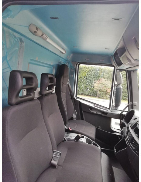 Cabina e interior para Camión Iveco EUROCARGO Euro 6: foto 9
