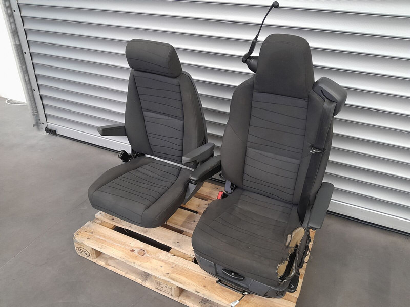 Scania R Serie Streamline - Asiento para Camión: foto 2 Scania R Serie Streamline - Asiento para Camión: foto 2