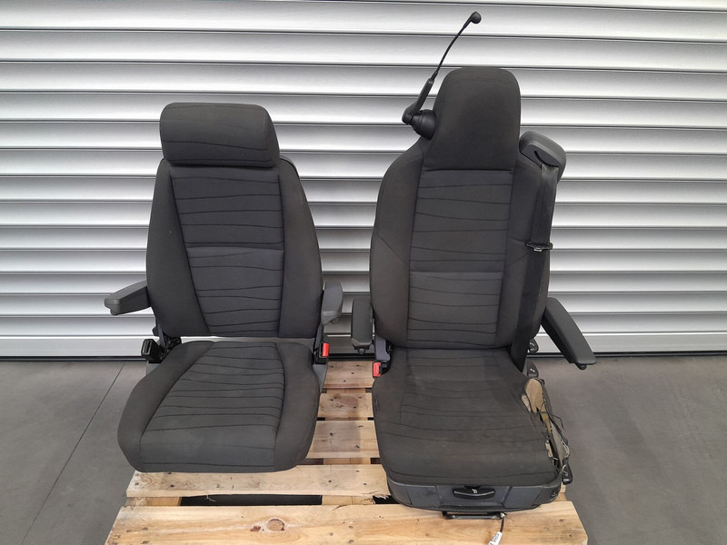 Scania R Serie Streamline - Asiento para Camión: foto 1 Scania R Serie Streamline - Asiento para Camión: foto 1