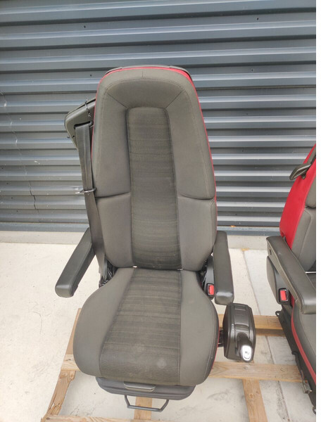 Volvo FH4 - FH13 FH16 - Asiento para Camión: foto 4 Volvo FH4 - FH13 FH16 - Asiento para Camión: foto 4