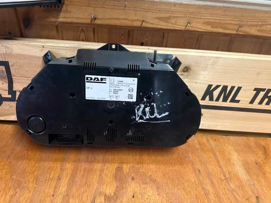 DAF INSTRUMENT ICL 1743496 - Cabina e interior para Camión: foto 2 DAF INSTRUMENT ICL 1743496 - Cabina e interior para Camión: foto 2