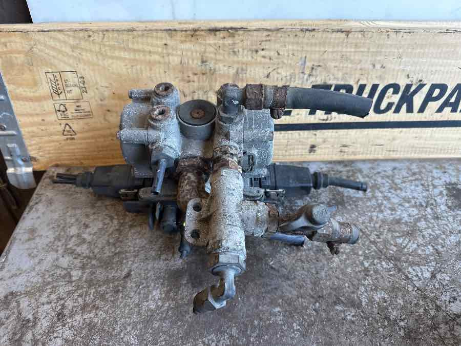 DAF VALVE 1519383 - Válvula de freno para Camión: foto 2 DAF VALVE 1519383 - Válvula de freno para Camión: foto 2