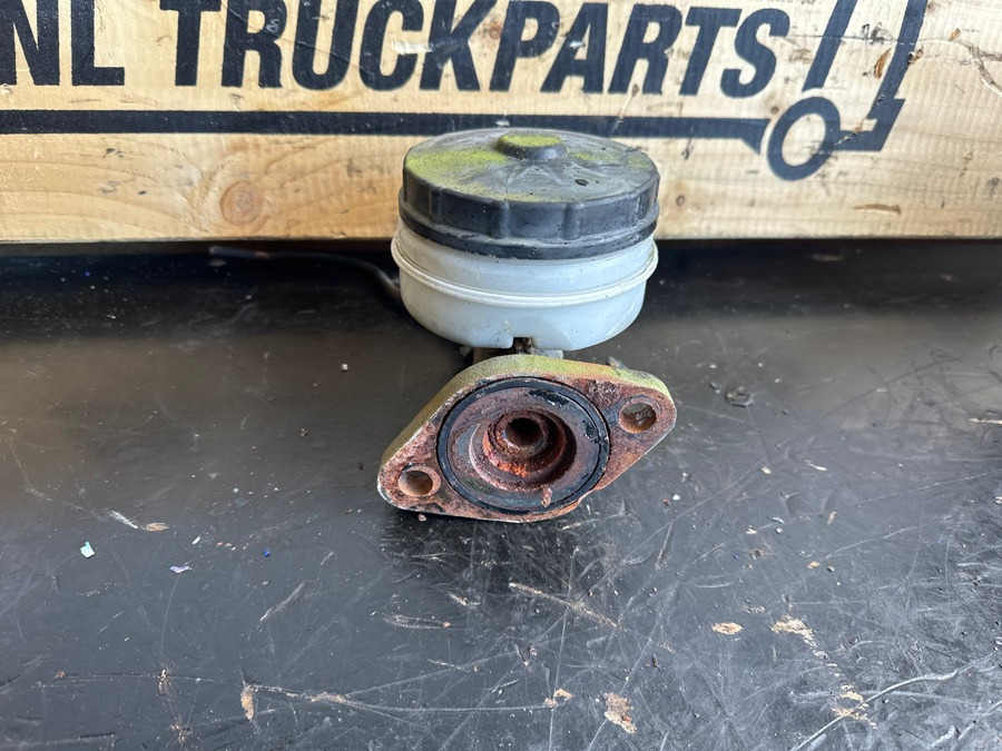 FORD CARGO BRAKE VALVE - Válvula de freno para Camión: foto 3 FORD CARGO BRAKE VALVE - Válvula de freno para Camión: foto 3