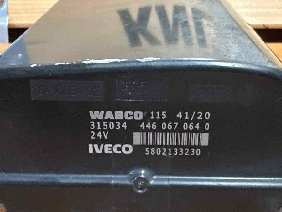 IVECO RADAR SENSOR 5802133230 - Sistema eléctrico para Camión: foto 3 IVECO RADAR SENSOR 5802133230 - Sistema eléctrico para Camión: foto 3