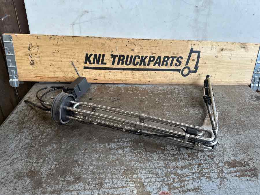 MAN ADBLUE LEVER 81.15408-6102 - Depósito de AdBlue para Camión: foto 1 MAN ADBLUE LEVER 81.15408-6102 - Depósito de AdBlue para Camión: foto 1