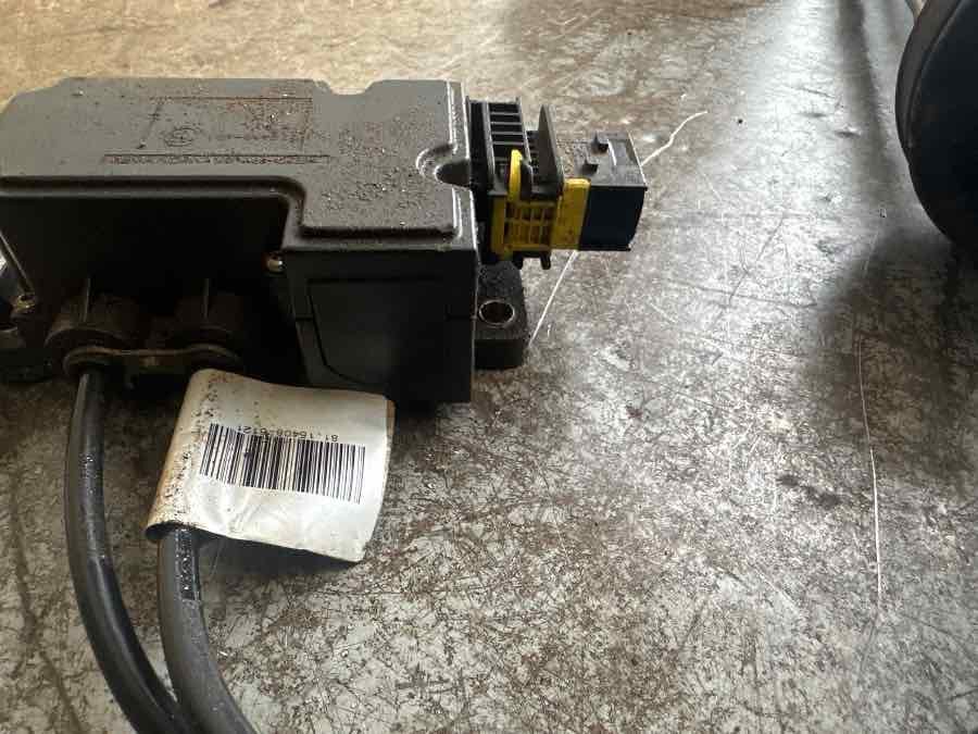 MAN ADBLUE LEVER 81.15408-6102 - Depósito de AdBlue para Camión: foto 2 MAN ADBLUE LEVER 81.15408-6102 - Depósito de AdBlue para Camión: foto 2